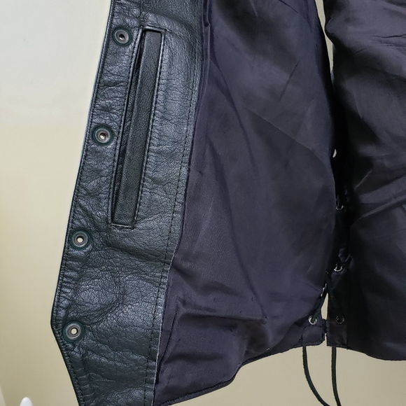 Vintage Leather Vest with laced sides - Picture 4 of 7